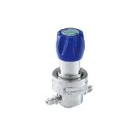 Регулятор AMFLO UHP AU24 Материал: Код ZS (Body,Gland-SUS316L;Poppet, Nozzle,Diaphragm-Hastelloy®C-22; Seat: PCTFE) ; Поверхность 0.13 um; 4х портовый с манометрами, вх. давл. 159 бар, CV-0.45